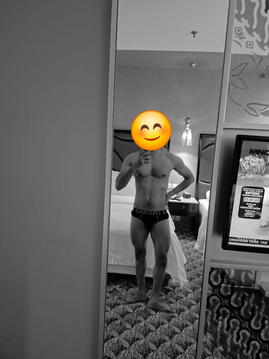célibataire tweet media