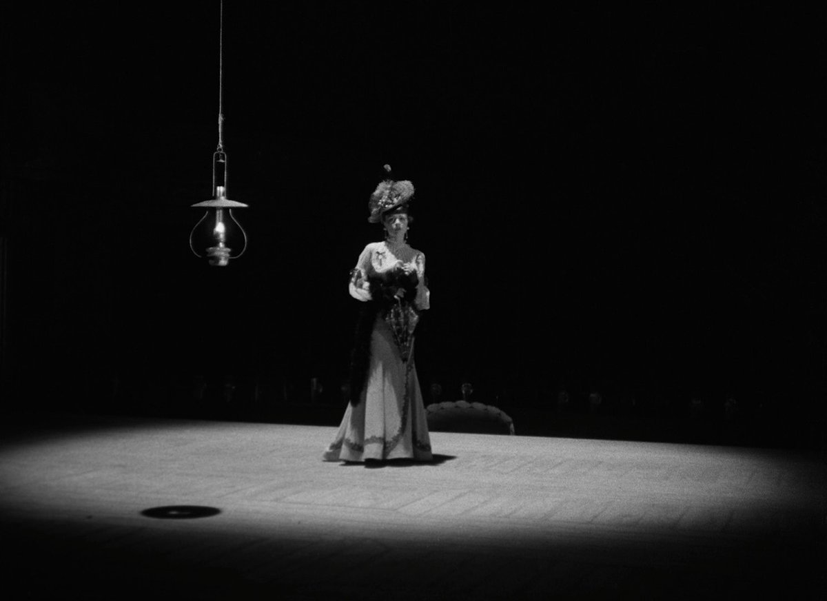 Sawdust and Tinsel (1953)
director: Ingmar Bergman