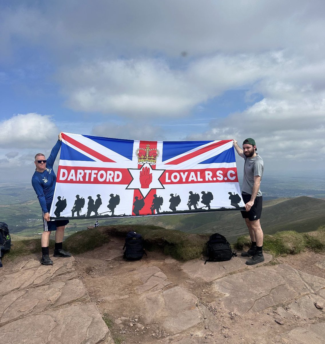 DeanoPnr's tweet photo. Dartford Loyal RSC on Pen Y Fan https://t.co/PQWAZoes2p