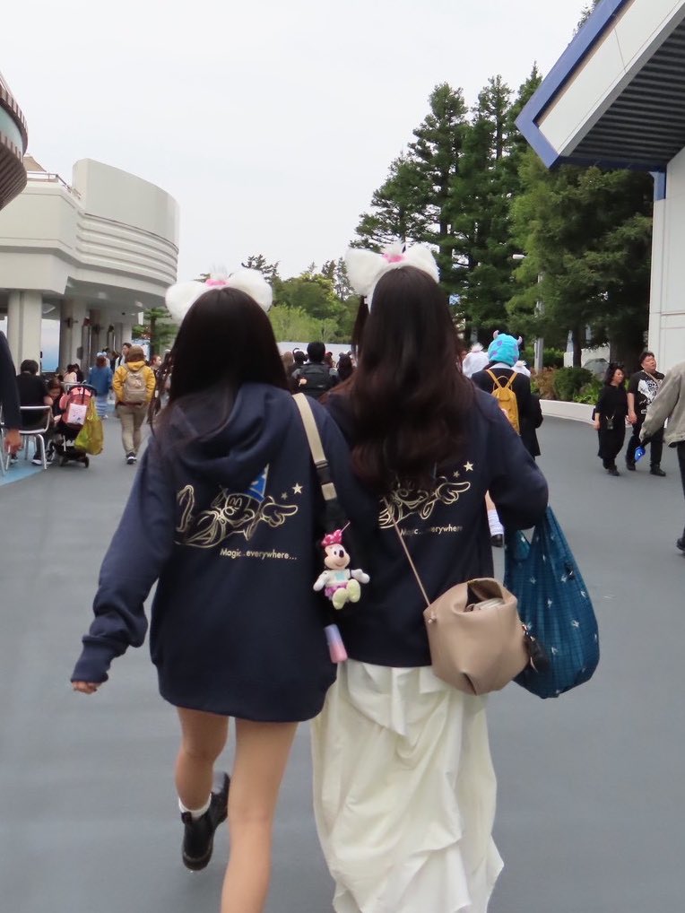 na_73___'s tweet photo. たくさんお揃いが詰まった日🐭🏰💞 https://t.co/K038DfHWln