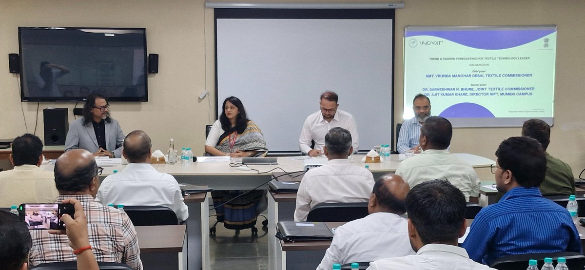 i_visionxt's tweet photo. The ITAD Training Program by NIFT VisioNxt (27–28 April) brought together 40 participants for sessions on trend forecasting &amp; AI, with hands-on learning and expert insights, fostering innovation and knowledge exchange. @NIFT_HO @ChennaiNift @TexMinIndia https://t.co/iTjlnPO2kT