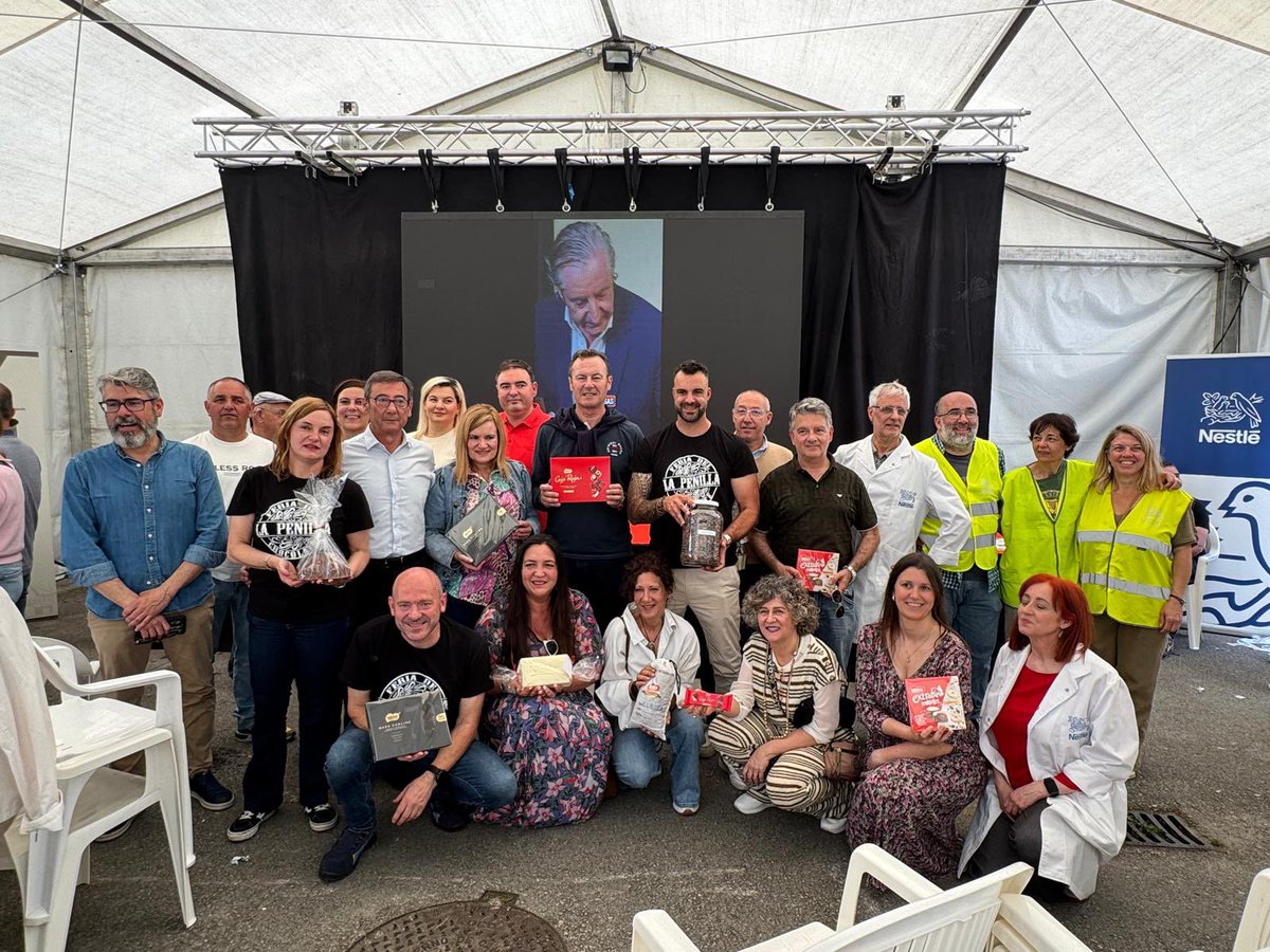 prcantabria's tweet photo. 🍫 Ayer en la IV #FeriadelChocolate de #LaPenilla de Cayón, ya una cita imprescindible.
Gran ambiente con mercado, talleres, showcookings y chocolatada.
👏 Gracias a la Asociación Cultural El Hayedo por la organización.
#PRC #Cayon #Cantabria https://t.co/Vkbgl1slMZ