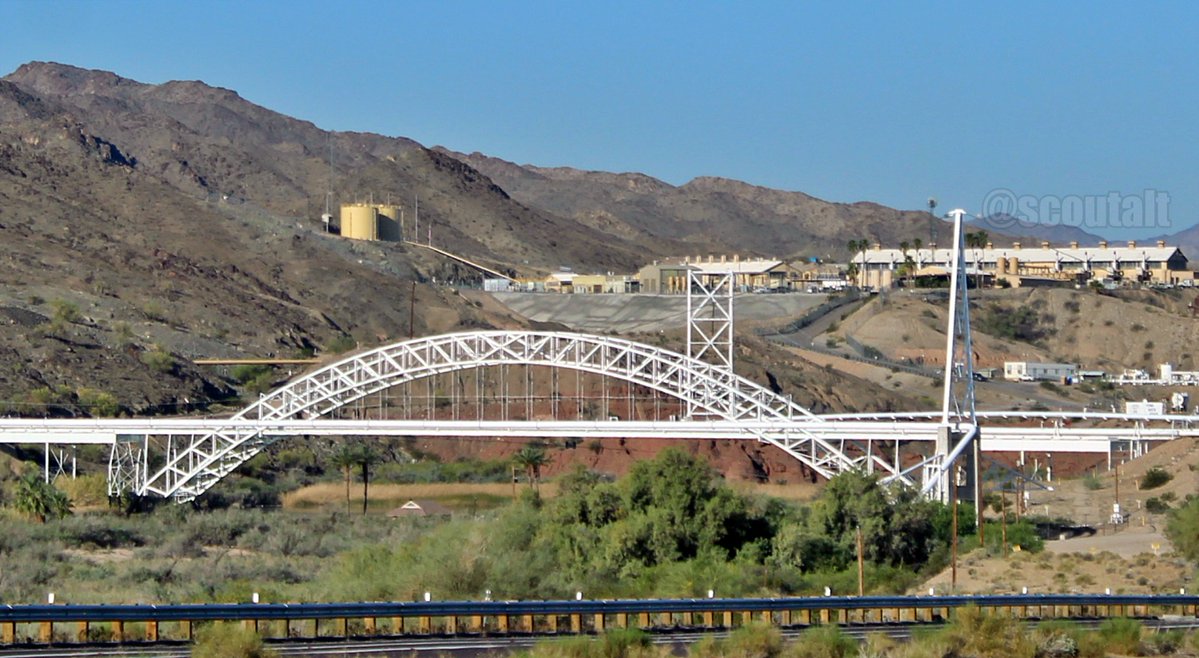 scoutalt's tweet image. #Route66 We started our journey in Topock, Arizona, without going into Cali. Snapped this shot of the Old Trails Bridge over the Colorado River from the truck. 
Built in 1915, carried Route 66 until 1947. 
#NationalRegisterHistoricPlaces
#bridge #history