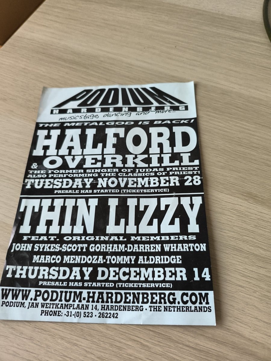 Lizzyhounds tweet media