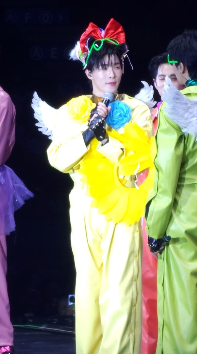 BE WITH KIM ♡ tweet media