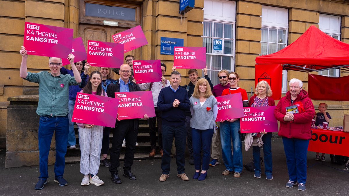 Douglas Alexander tweet media
