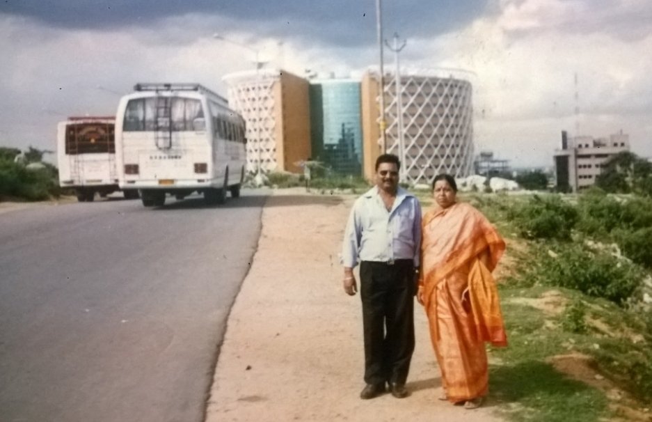 spkaradi's tweet image. My mother &amp;amp; father in the 2000's #Hyderabad