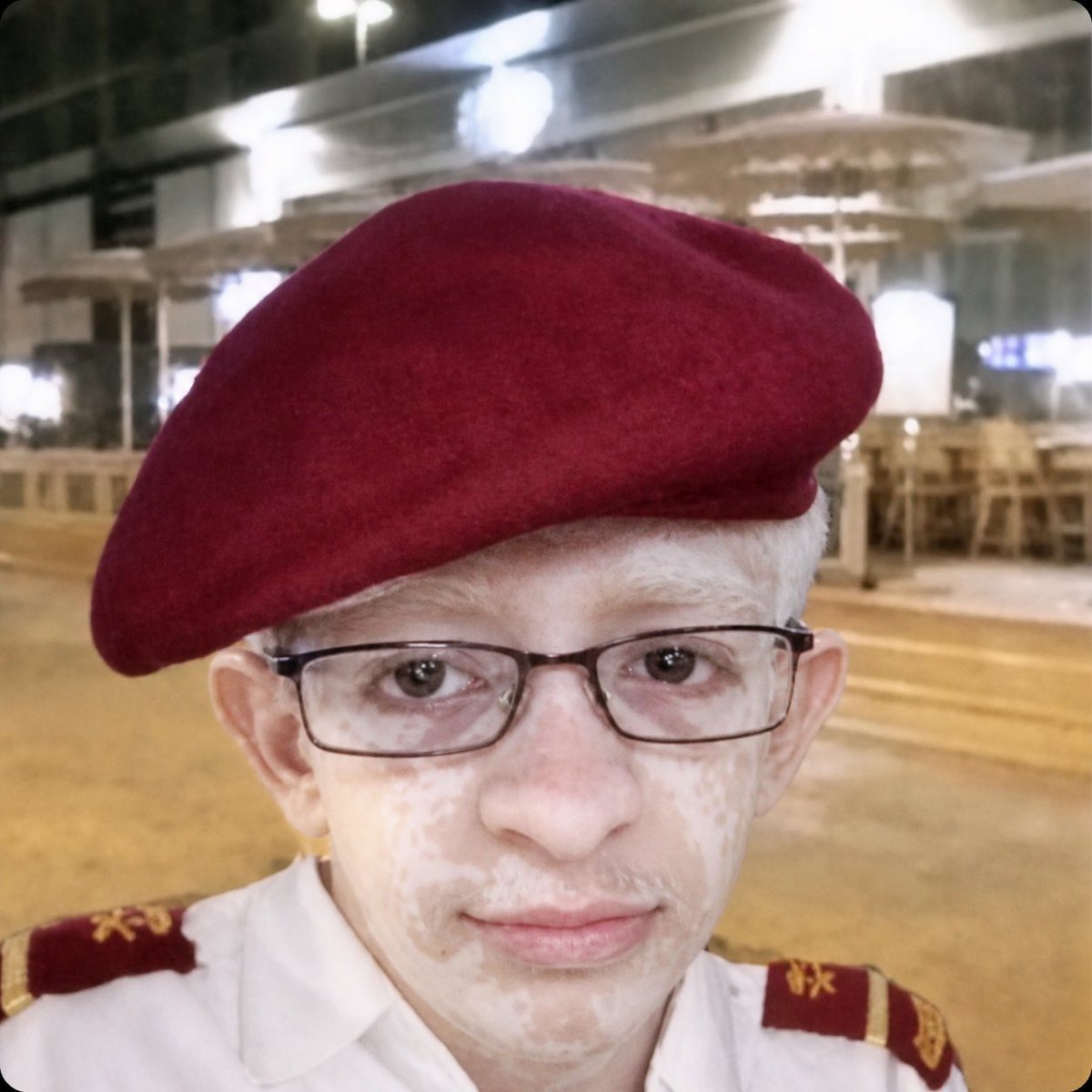 Riveroo87's tweet photo. @saudipopular حارس امن القديه : https://t.co/ipPJivsPum