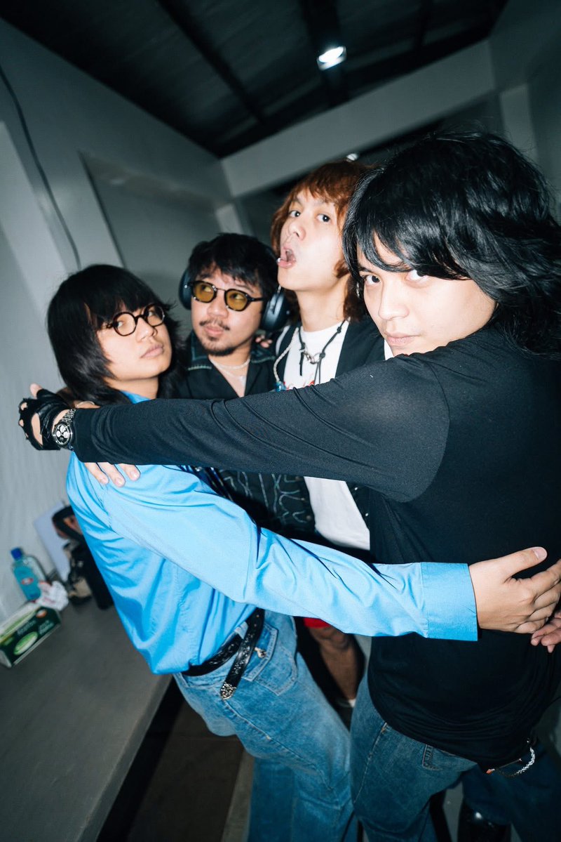 eh binakuran yung tatlo <a href="/Bsilonga/">BLASTER</a>