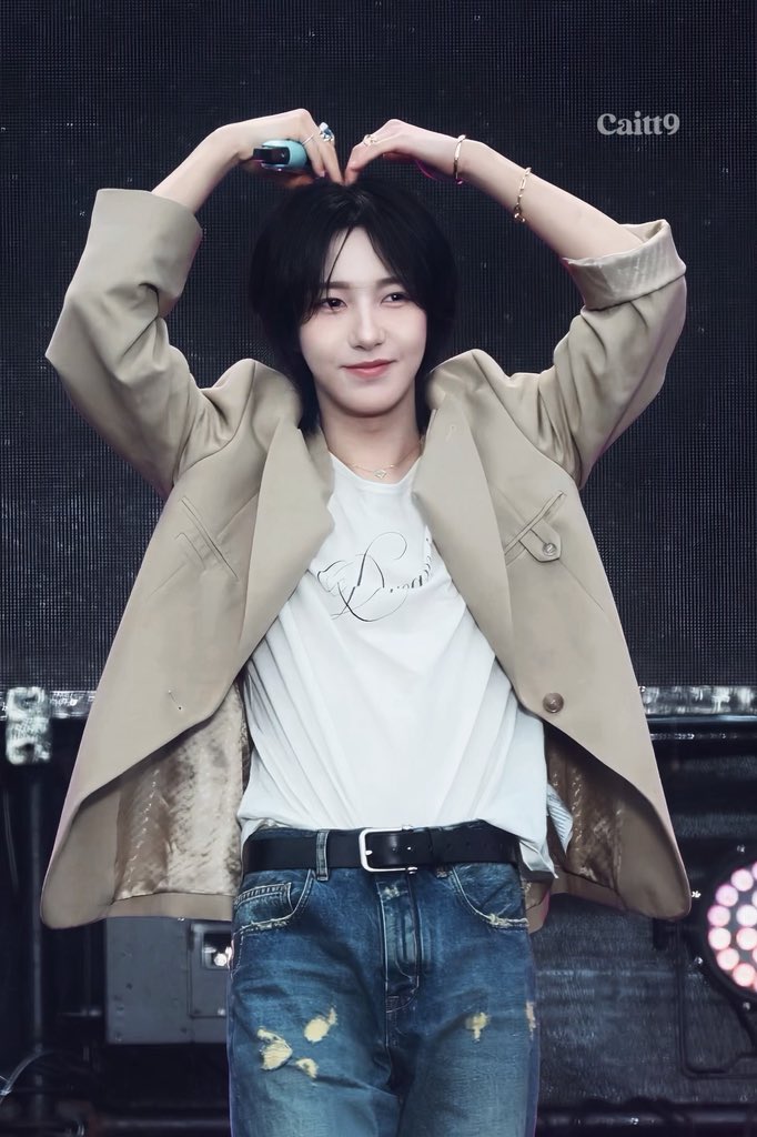 caitt9_3to3's tweet photo. 260502 NANJING

#RENJUN #런쥔 #仁俊 #ロンジュン https://t.co/QfNLul3ZfY
