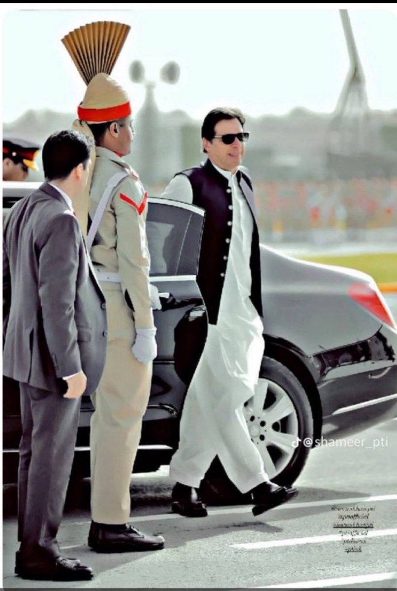 TillLastBall's tweet image. 1000+ days kidnapped by Pakistan Military yet #ImranKhan standing for his nation. 

#ReleaseImranKhan