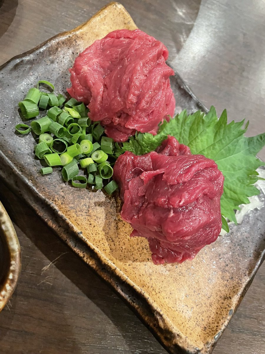 Abaraya_0112's tweet photo. 馬だったものを食べました https://t.co/wK2Ci4qero