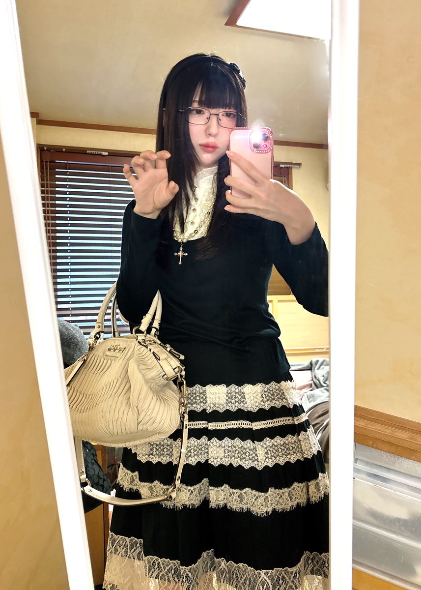 xoxometrotokyo's tweet photo. 今日の（オタサーの）姫、お出かけ服です https://t.co/E9I9mAYHW4