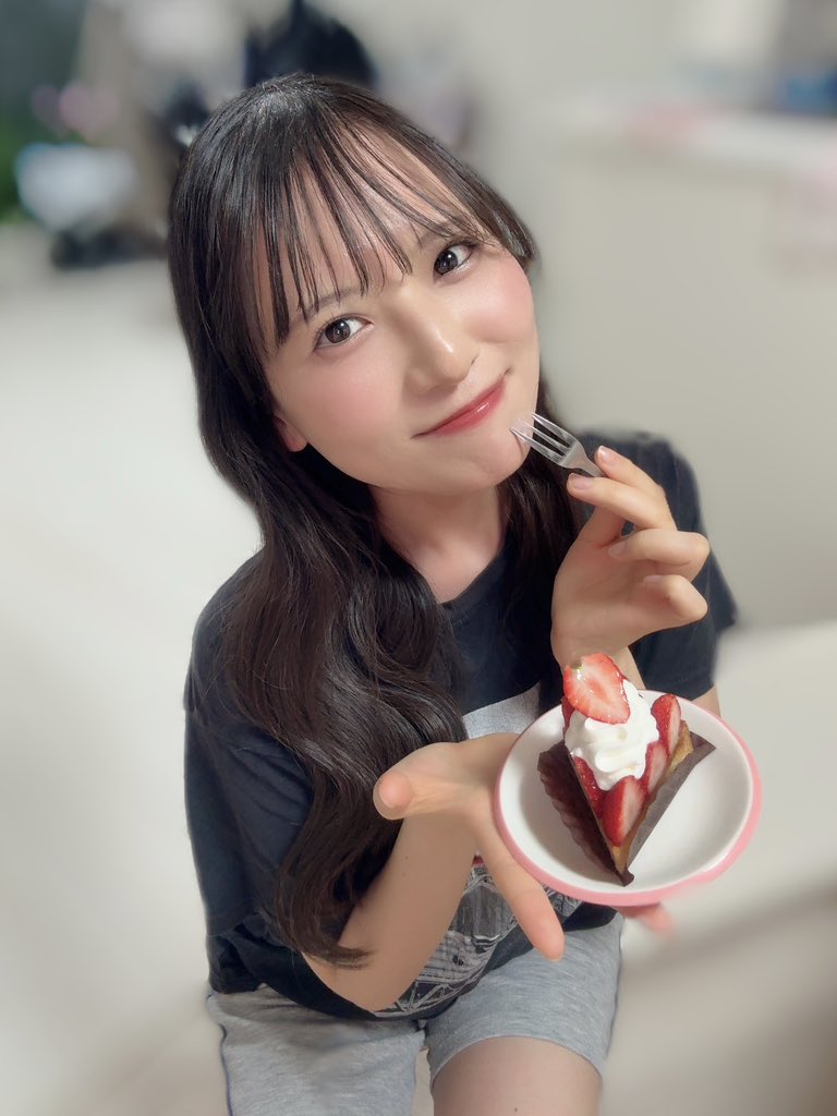 小嶋 明梨 tweet media