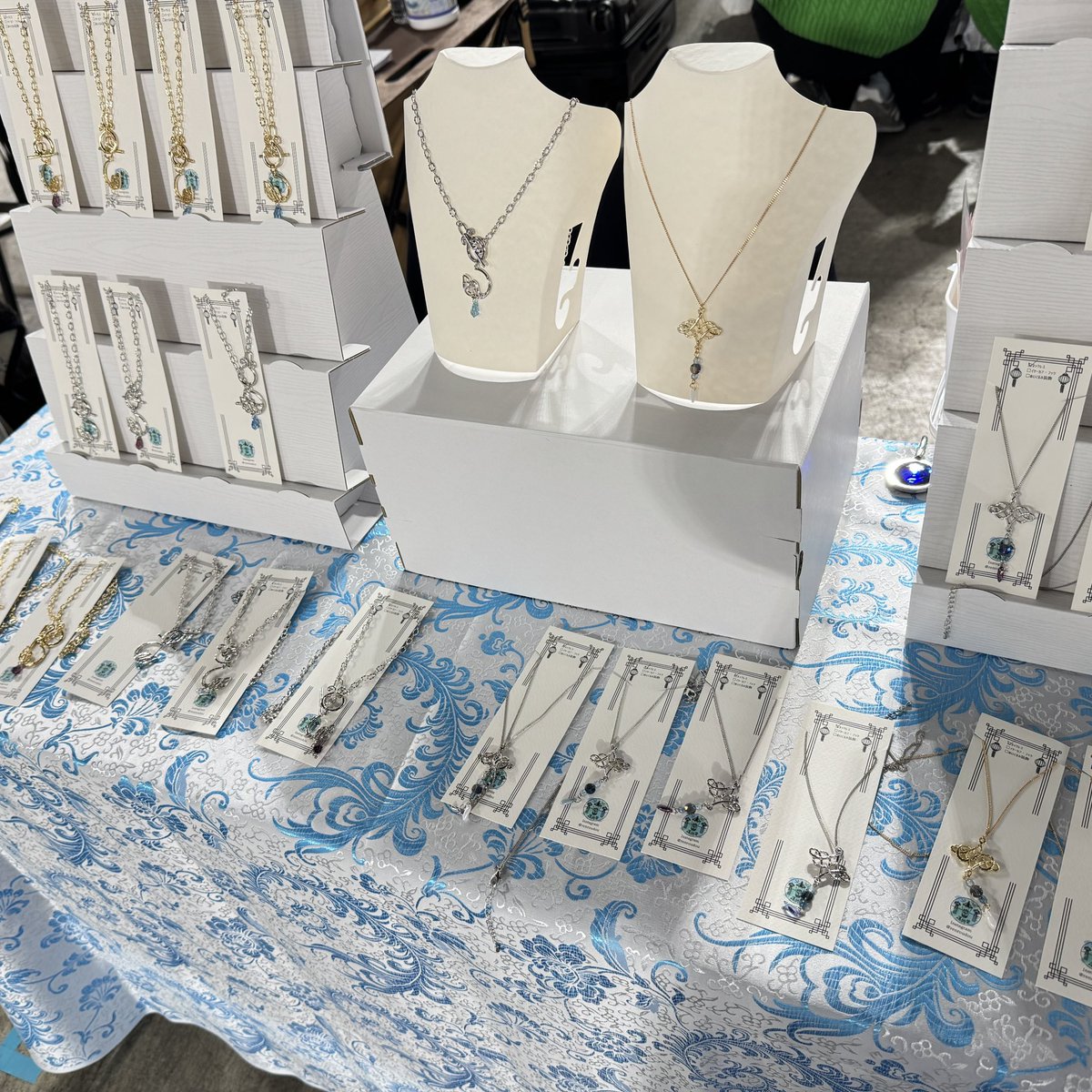 Renroudou's tweet photo. モノヴィレ1日目終わりまして、落ちついたところです

今日はお疲れ様でした！明日もよろしくお願いいたします！
同じくH-356でお待ちしております https://t.co/HVcTuiBsqs