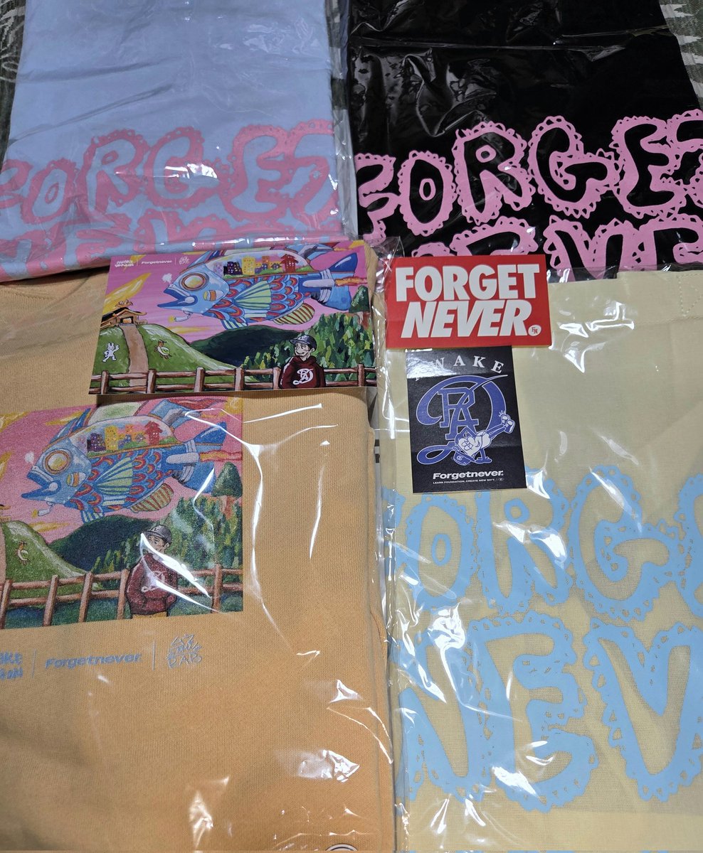 wGVLztYlwsalw4O's tweet photo. #FORGETNEVER のムラトミさんとドラゴンさんのコラボ商品が届きました☺️
可愛くて綺麗な色で、着る日や使う日が楽しみです🌻🐉

#AWAKEDRAGON https://t.co/WMDHfcqx3i