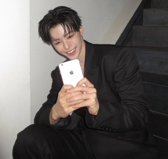 땨아 tweet media
