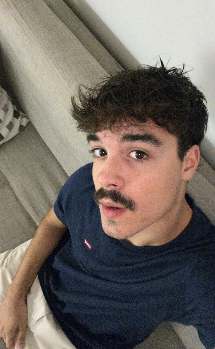 bigote tweet media