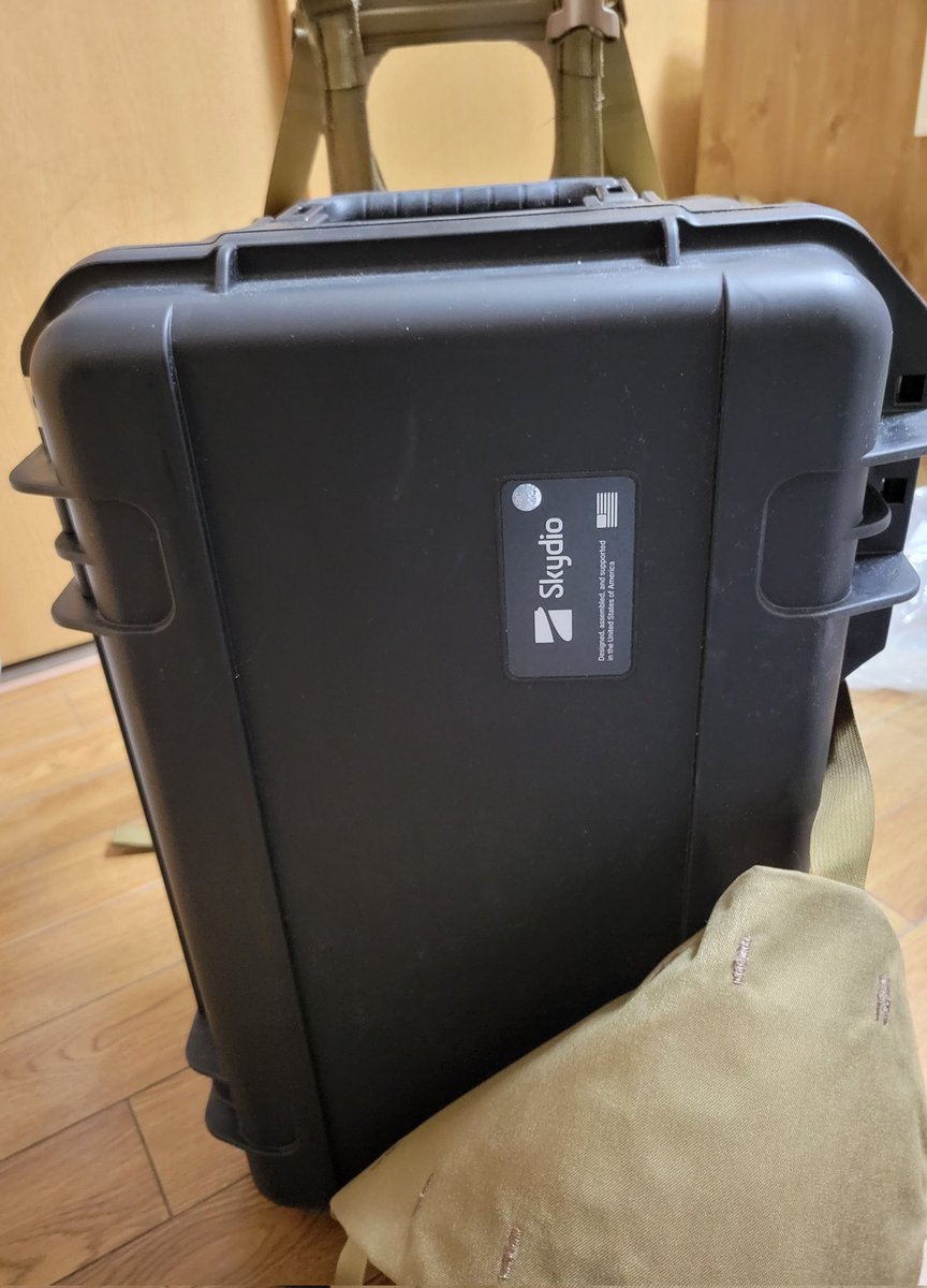 Master_R_C's tweet photo. X10携行する時の今のところの最適解
転がすよりミスランのフレームで背負った方が軽く感じて走れるぞコリャ
Reboot #現代戦研究会 https://t.co/VT2SEyEDJA