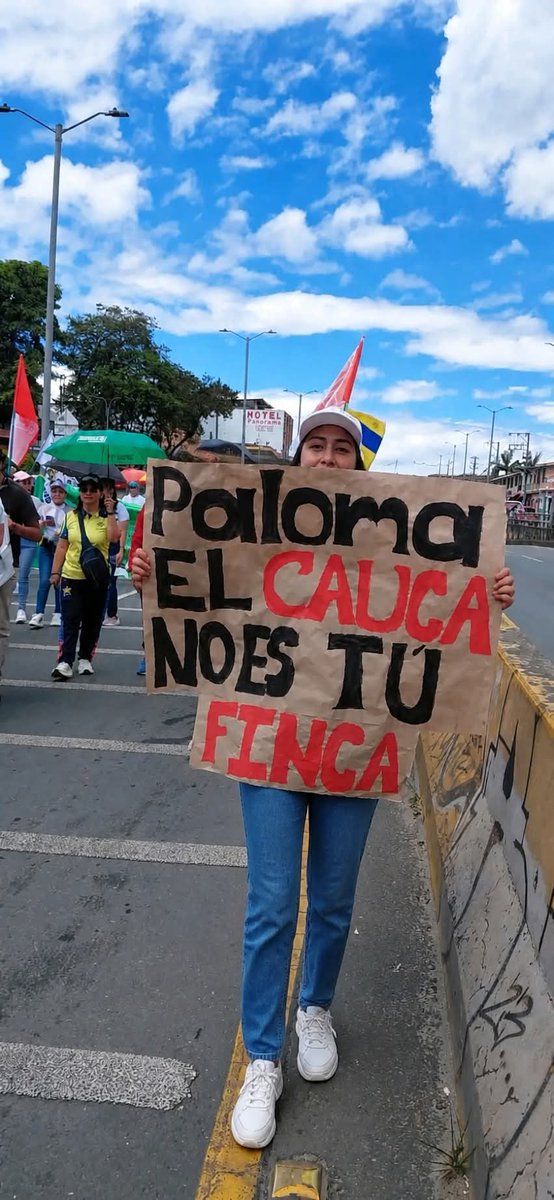 Postales para <a href="/PalomaValenciaL/">Paloma Valencia L</a>