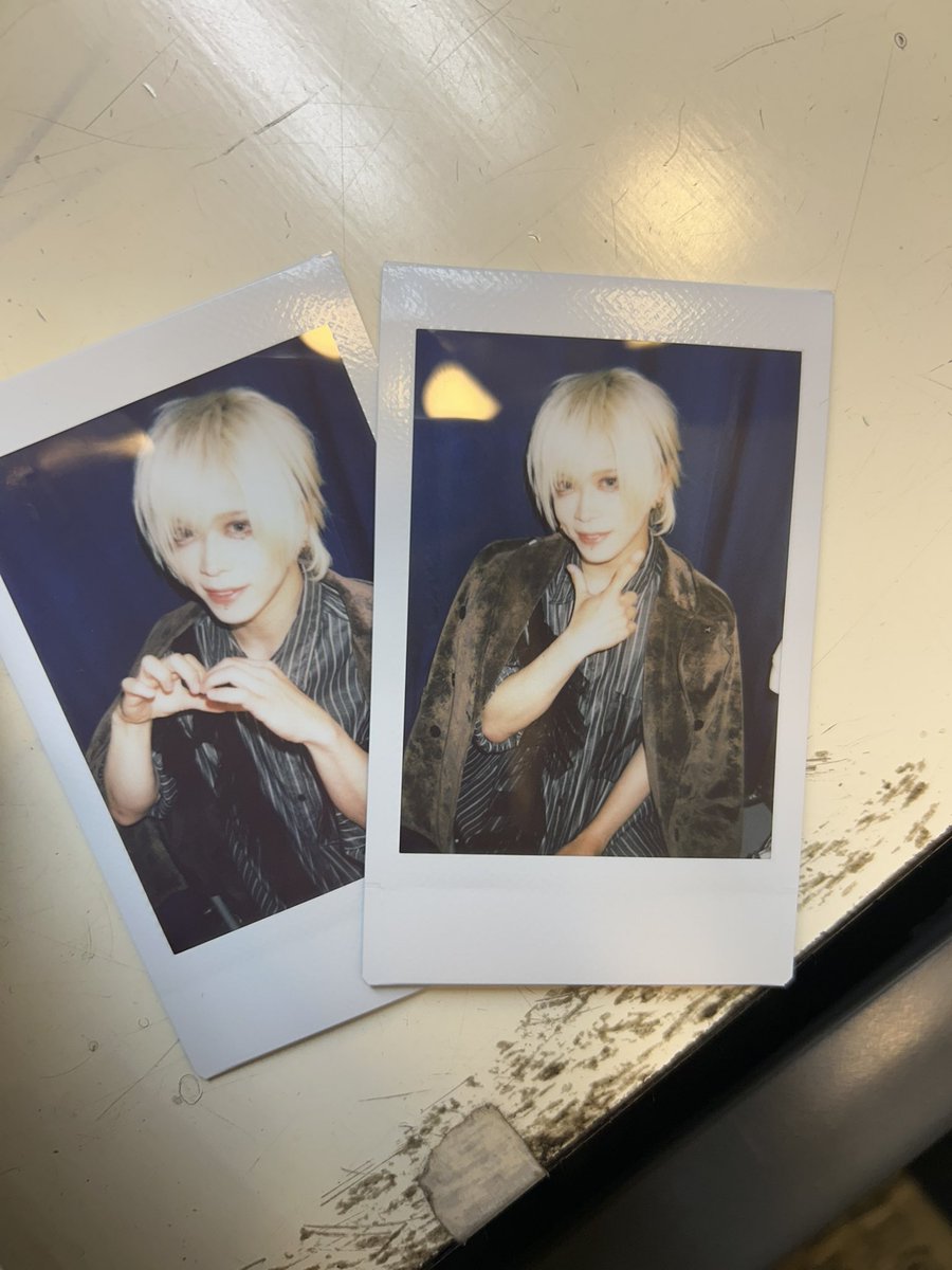 tohya_vistlip's tweet photo. 6本目名古屋んまーELLお疲れヤンマー✊✨今日も最高だったぞーーー！！！📣💞ありがとーや👏👏あと3本で終わりだと？！嘘だろ🙂‍↕️🤘🏻残りも全力で楽しむしかない！🥁❤️‍🔥いつもいつでも愛してます❤️本日の🐔ネクストステージ野外フェスA LIVE😎🔥雨よ降らんでくれ🙏🌞 https://t.co/fPhKB92Gt9