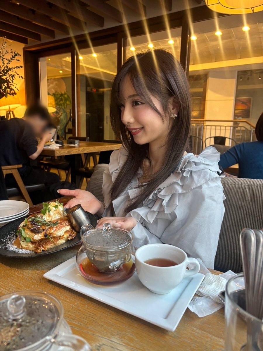 hellochiruchiru's tweet photo. 美容院帰りに自由が丘で🥞🤍

レイヤーしっかりめに入れた💇‍♀️ https://t.co/d30dJZd8Ta