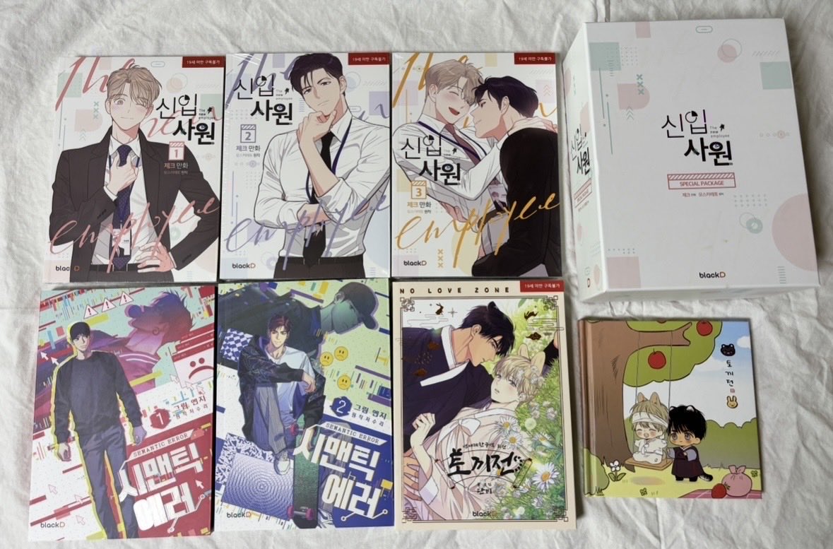 yang_doooooo_'s tweet photo. bl 비엘 제크님 단비님 엔지님 맥퀸스튜디오 만화책 단행본(신입사원만 미개봉, 나머지는개봉 및상태최상) 양도해요 디엠주세요!
관련 굿즈도 많으니 문의주세요

신입사원 3권 3.6
시맨틱에러 2권 2.0
토끼전 외전 1.0
토끼전 동화책 2.0
비밀사이 1,2,3 4.5
비밀사이 4,5,6 4.5
연애제한구역 4권 4.0 https://t.co/zMXE2ZBkjN