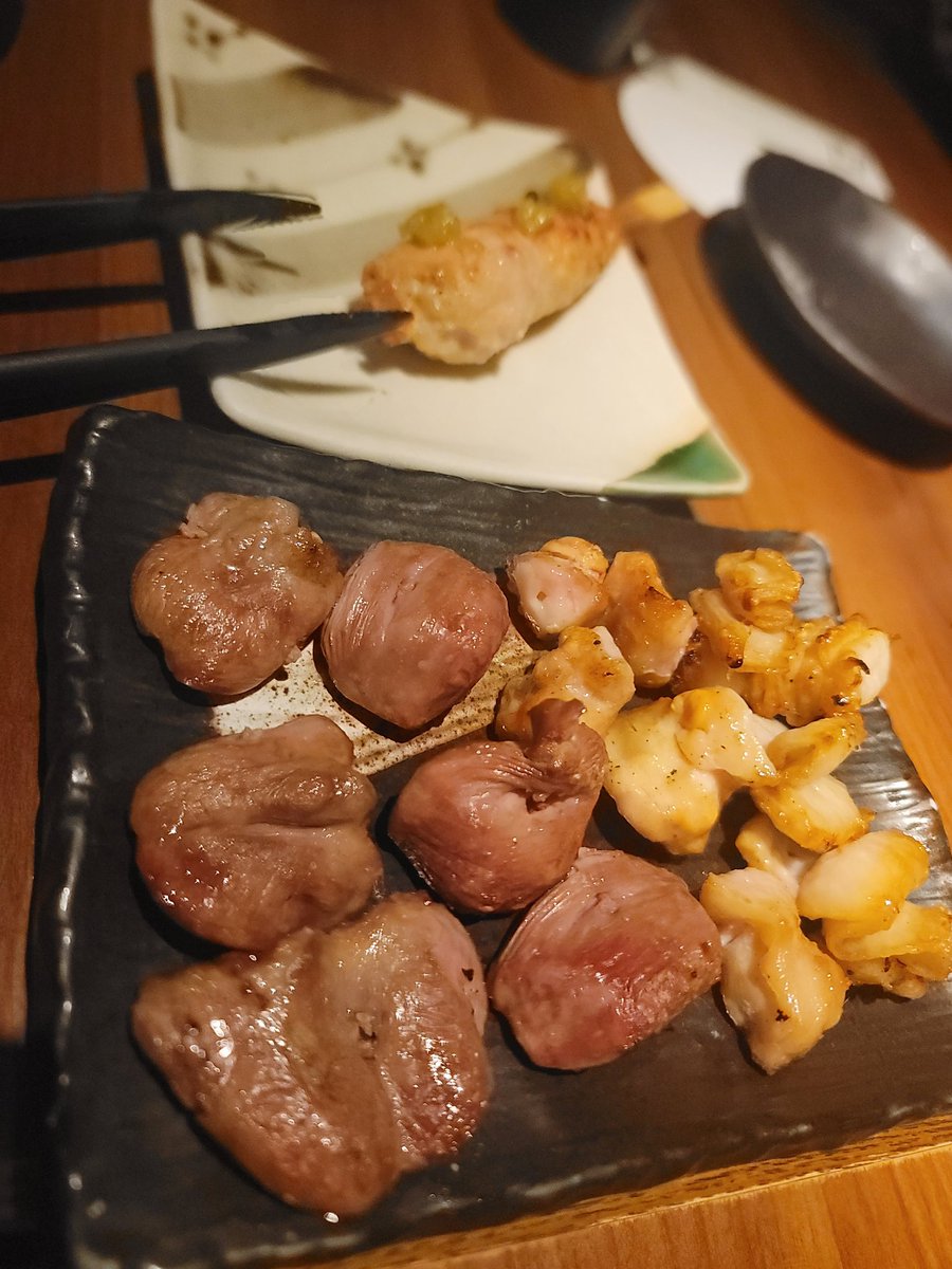 celes_noke's tweet photo. ちゃんと焼き鳥（塩）だよ(っ'ヮ'c)ｸｴｴｪｪｪｪｪｴｴｴｴｴｴ！！！！！ｺｹｴｯｰｰｰｰ！！！！！ｺｯｺｯｺｯｺｯｺｹｴェエエエエエエエ！！ https://t.co/FYwruQgih8
