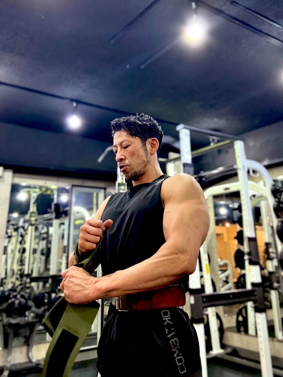 ARIMAX_SixPack's tweet photo. 凄まじくパンプした時は、理想のカラダに近づけた夢のような現実を味わえるヒトトキ。

しかしこのままでいたいという願いが叶わないとても儚いストーリー。

な��ちって

#筋肉だけ増量中
#パンプアップ
#腕の日 https://t.co/DZgaUqGqG7