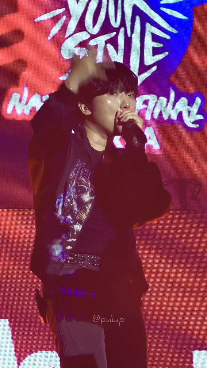 pu1lup's tweet image. 봤니..?

#Huckle