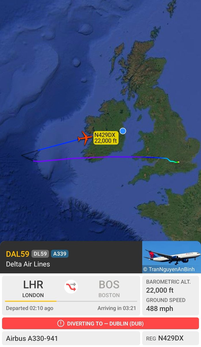 Michaelkelly707's tweet photo. The @Delta flight #DL59 #DAL59 from @HeathrowAirport to #BostonLogan is diverting to #DublinAirport https://t.co/DULw97ufWU