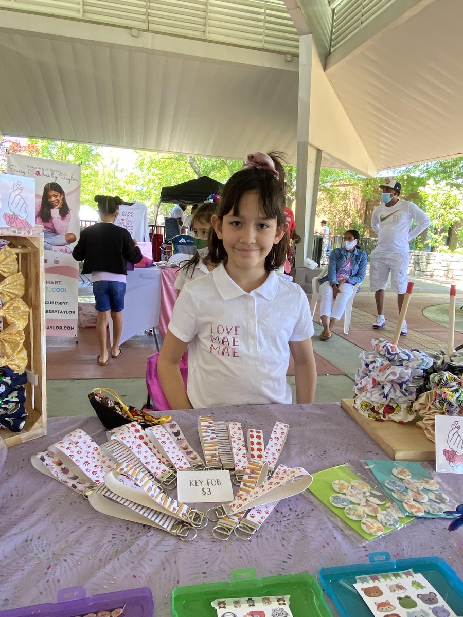OldeTownConyers's tweet photo. Today 🌷✨ Taste of Spring is happening 12PM–4PM at 901 Railroad St in Olde Town Conyers!
Food vendors, craft shopping, live music, and the Children’s Business Fair all in one place. Come enjoy a full day of spring fun!
#TasteOfSpring #OldeTownConyers #ConyersGA https://t.co/T3a1iFJraQ