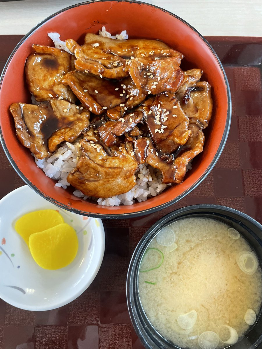 yukimi503's tweet photo. ぶたどーん https://t.co/n8dg0BiM7O