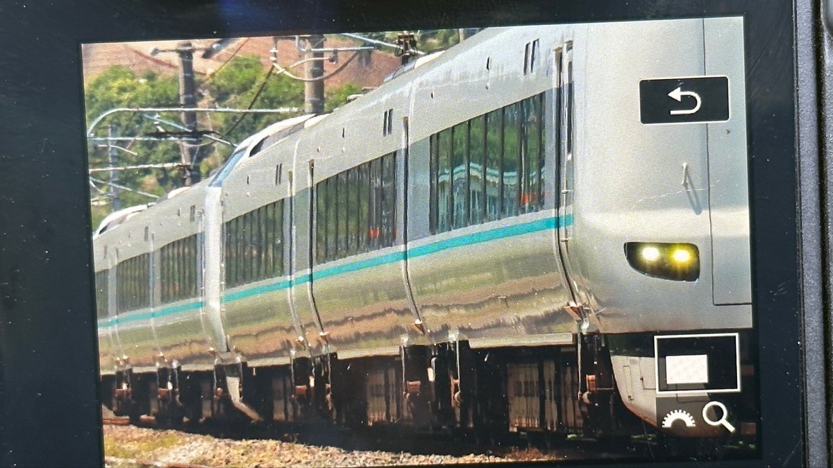 ひ° tweet media