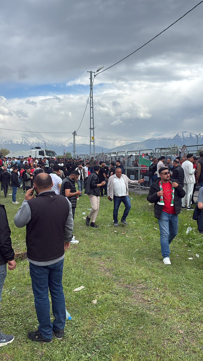 AzatAzatt76's tweet photo. Maç hazırlıkları başladı . Başarılar amedspor https://t.co/p2JXOqUUR5