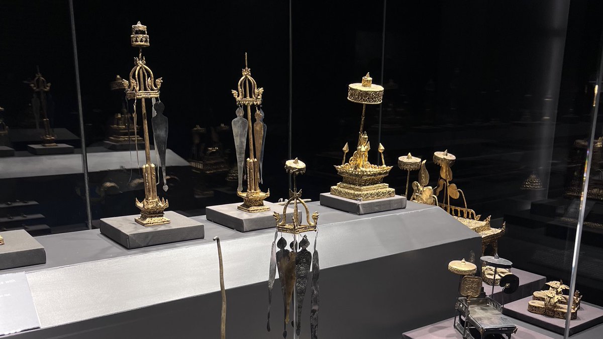 kikihastodothis's tweet photo. @ national museum bkk https://t.co/zAX16ORg9t