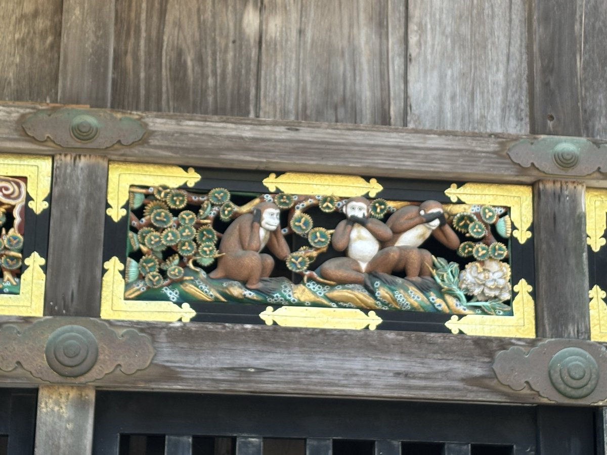 2004_shi's tweet photo. 日光東照宮に、久しぶり行って来ました。やはり豪華だなぁ。金、金、金。天気が良くて良かったです。入場チケットをウェーブで事前に買っていたので、1時間待ちしなくてすみました。ワラ https://t.co/BeCL5TCA5m