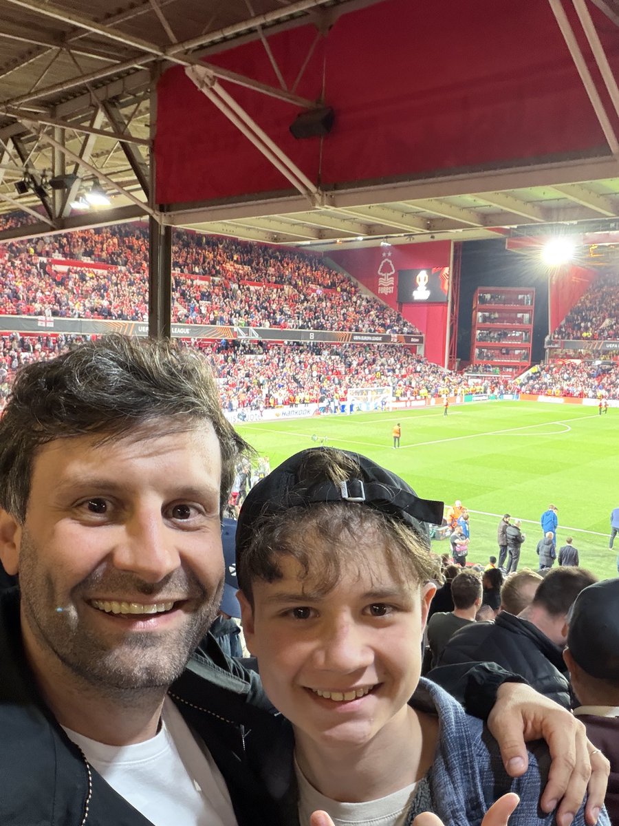 polonimarcelo's tweet photo. Meu último jogo no City Ground tinha sido pela Championship em 2018, agora semifinal da Liga Europa. Legal acompanhar a evolução do Forest.
Come on you Reds🇦🇹 https://t.co/HAbkBDap4n