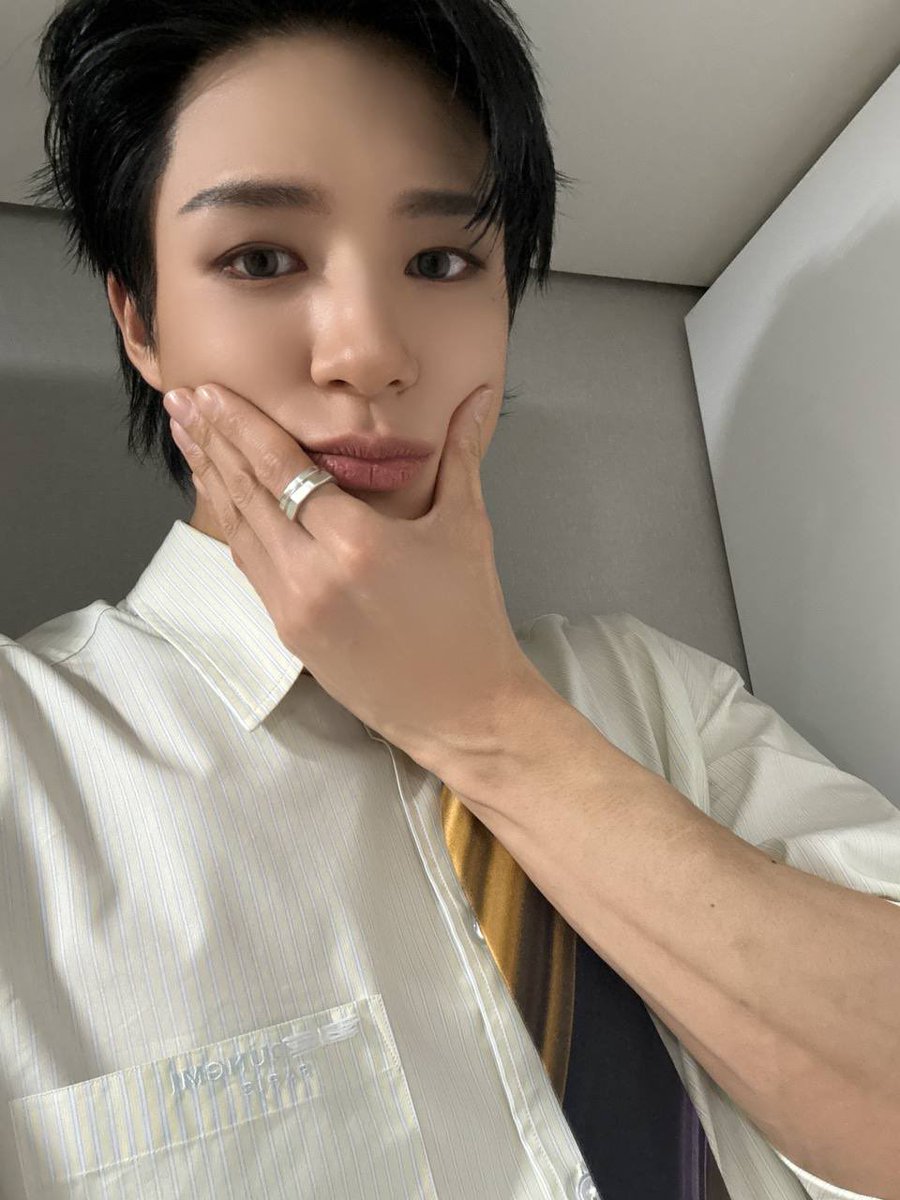 JENO SOLO 🔜 tweet media