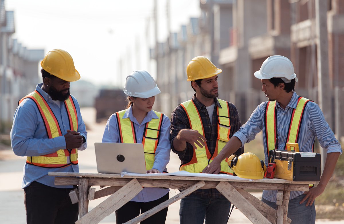 LMSPortals's tweet photo. Most construction firms rely on toolbox talks to stay compliant—but in an audit, “we talked about it” isn’t enough. 

If you can’t prove who was trained, what they learned, and whether it’s still current, you’re exposed. 

Here’s why toolbox talks fall short—and what a defensible compliance system actually looks like.

https://t.co/YjxOpekzQ4

#ConstructionSafety #Compliance #OSHA #eLearning