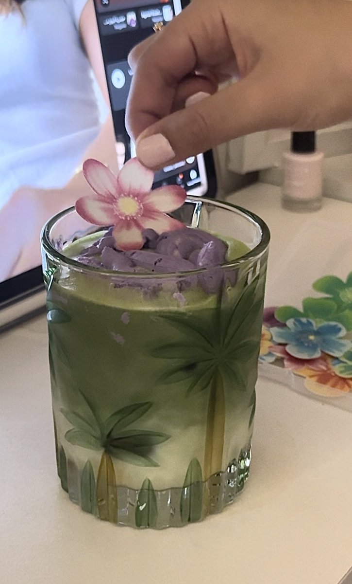 iimzan_'s tweet photo. ماتشا السبت🍵💐💞 https://t.co/9kvjTu9qyT
