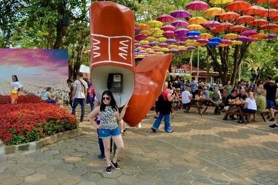 mari_angela_'s tweet image. Ser diferente nunca foi o problema. O problema é quem não sabe lidar com isso.
Ser diferente não é defeito. É identidade.
E quem não entende isso simplesmente não merece te definir.

#Autoestima #SejaVocê #Aceitação #Superação #AmorPróprio