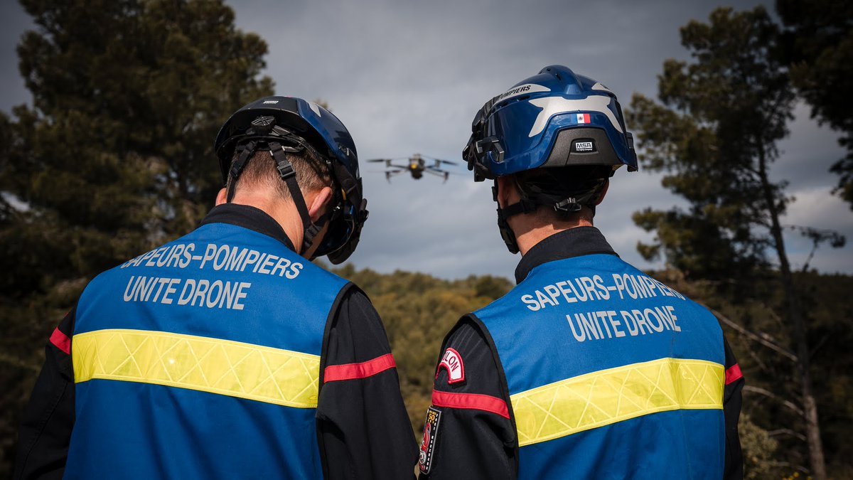 SDIS83's tweet photo. Journée internationale des drones. Elle est célébrée tous les premiers samedi du mois de mai.
Outils devenus indispensables, les drones sont un appui important pour le commandant des opérations de secours dans la réponse opérationnelle. https://t.co/pTF8iNItpM