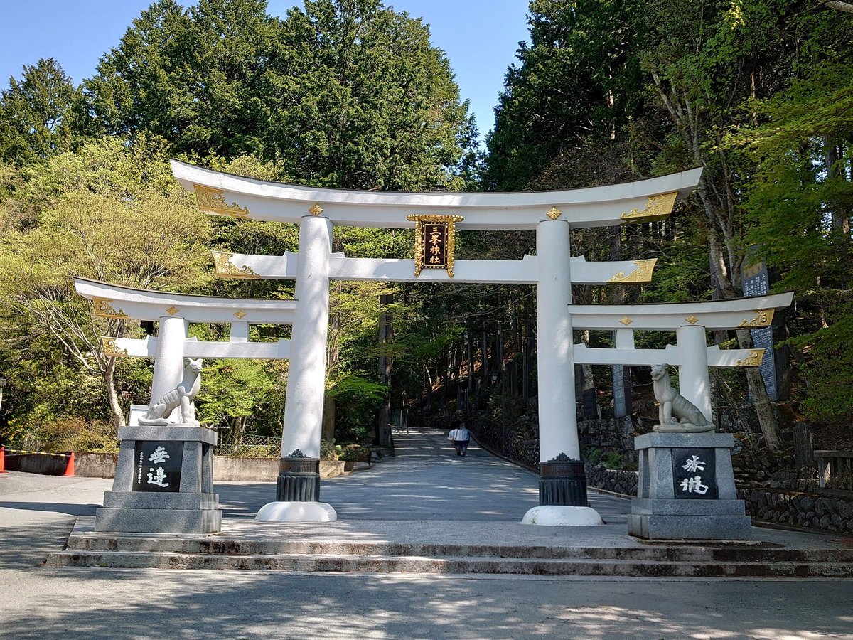 ARASHIC_bikke's tweet photo. 三峯神社にやっと行けた！

早朝発の路線バスだったので、渋滞に巻き込まれずに済んだ😃✌️
お陰で、めちゃくちゃ早く秩父三神社を回りきれたよ😃
しかし、今日は暑かった～
半袖の着替え持っていって正解だったわ。

#秩父
#三峯神社
#秩父神社
#寳登山神社
#長瀞 https://t.co/0t8xT3ynrE