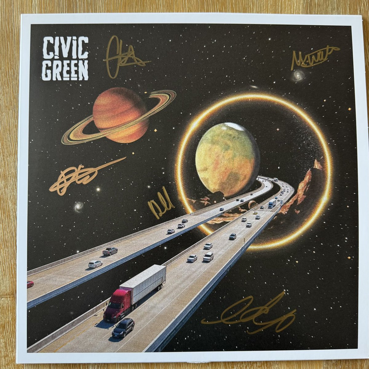 MarkSmales's tweet image. It’s #Saturday it’s a #NewMusic day. “This,Too,Shall Pass” by the amazing @civic_green