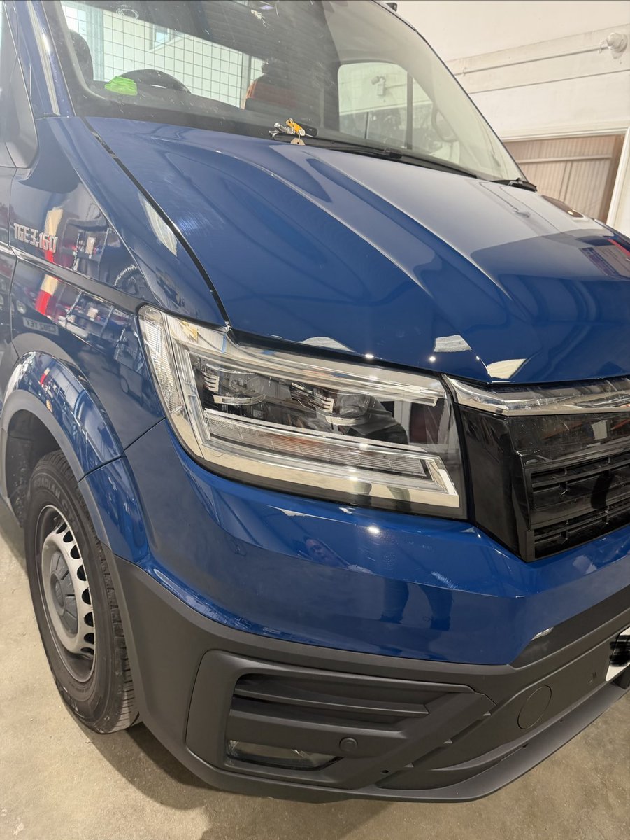 lsj_info's tweet image. Before and after on a MAN van needed a replacement wing and headlight and repair on the bumper corner and bonnet #beforeandafter #manvan #vanrepair #carbodyrepair #bodyrepair
