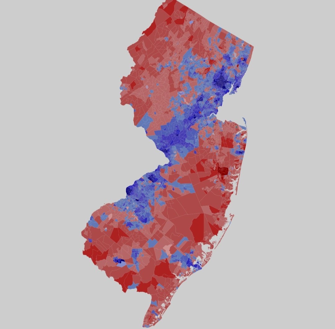 TheLaurenChen's tweet image. Most people have no idea how much Democrats have screwed over Republicans with their gerrymandered districts

On the left are the results from New Jersey's 2025 gubernatorial election by precinct

On the right are the same results by congressional district

How is this allowed?