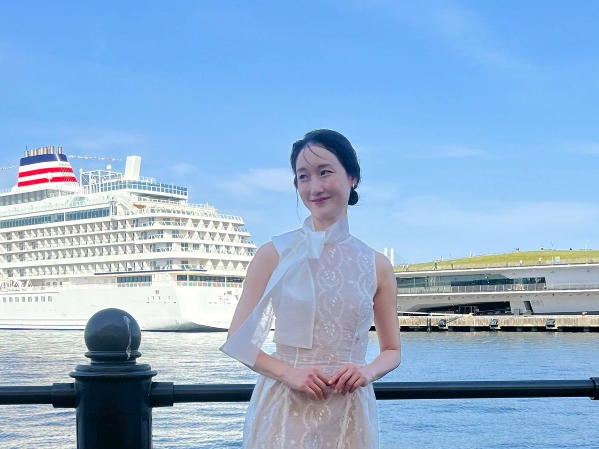 suurkiitos_inc's tweet photo. 【芦那すみれ　出演情報🎬】
本日、#横浜国際映画祭  にて
『Lone Samurai』チームで
芦那すみれが登壇いたしました！

ありがとうございました✨

＼明日の予定／
🗓5月3日(日)
🎥本編上映＋舞台挨拶
📍県民共済シネマホール

劇場でお待ちしております🎬

#LoneSamurai
#芦那すみれ https://t.co/mvwy02PCVE