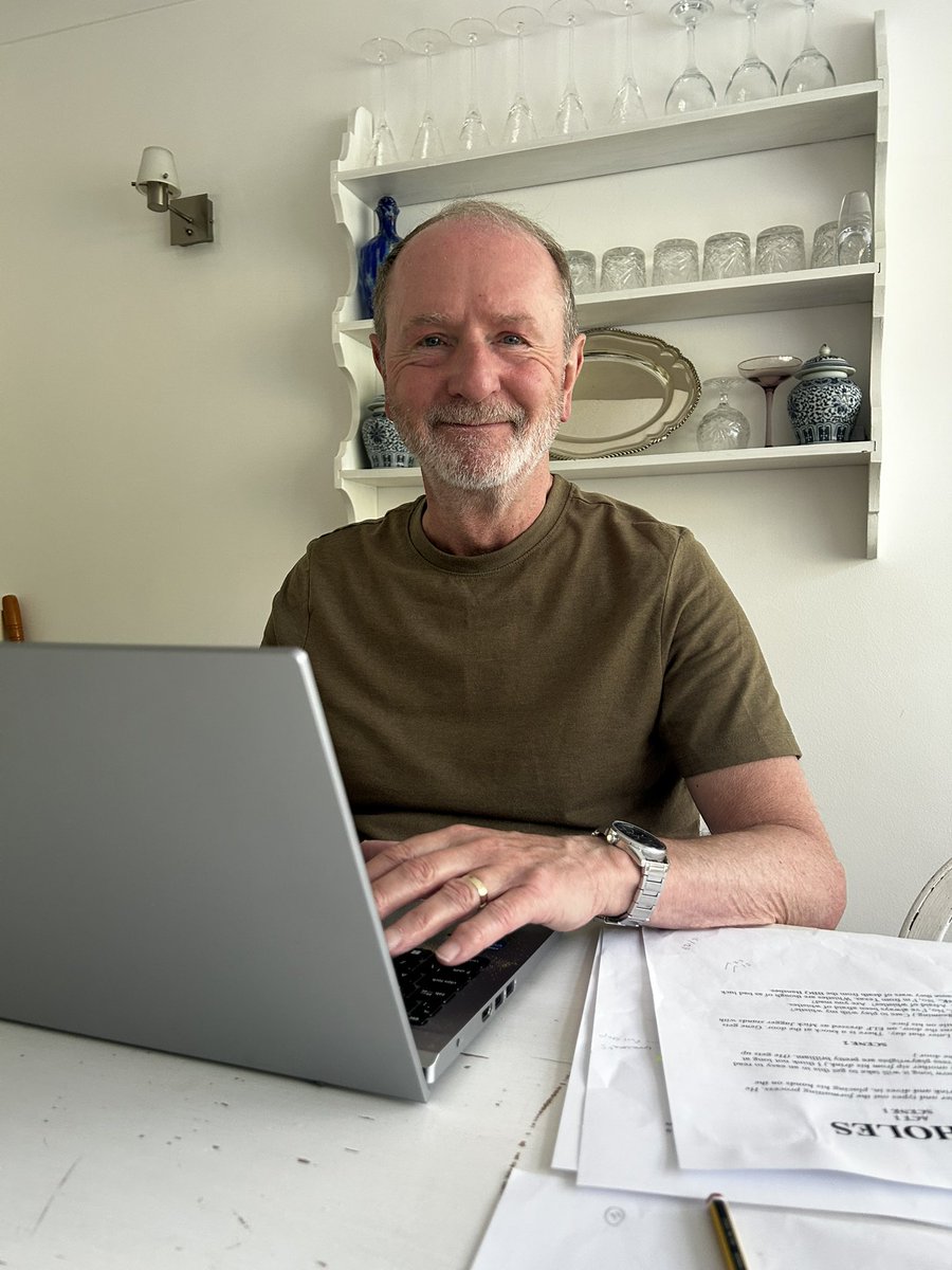 3nildown's tweet image. Got to get a play finished so it’s just a quick cheese &amp;amp; pickle sandwich for me! 😬 #theatre #writing #writerscommunity #Writingcommunity