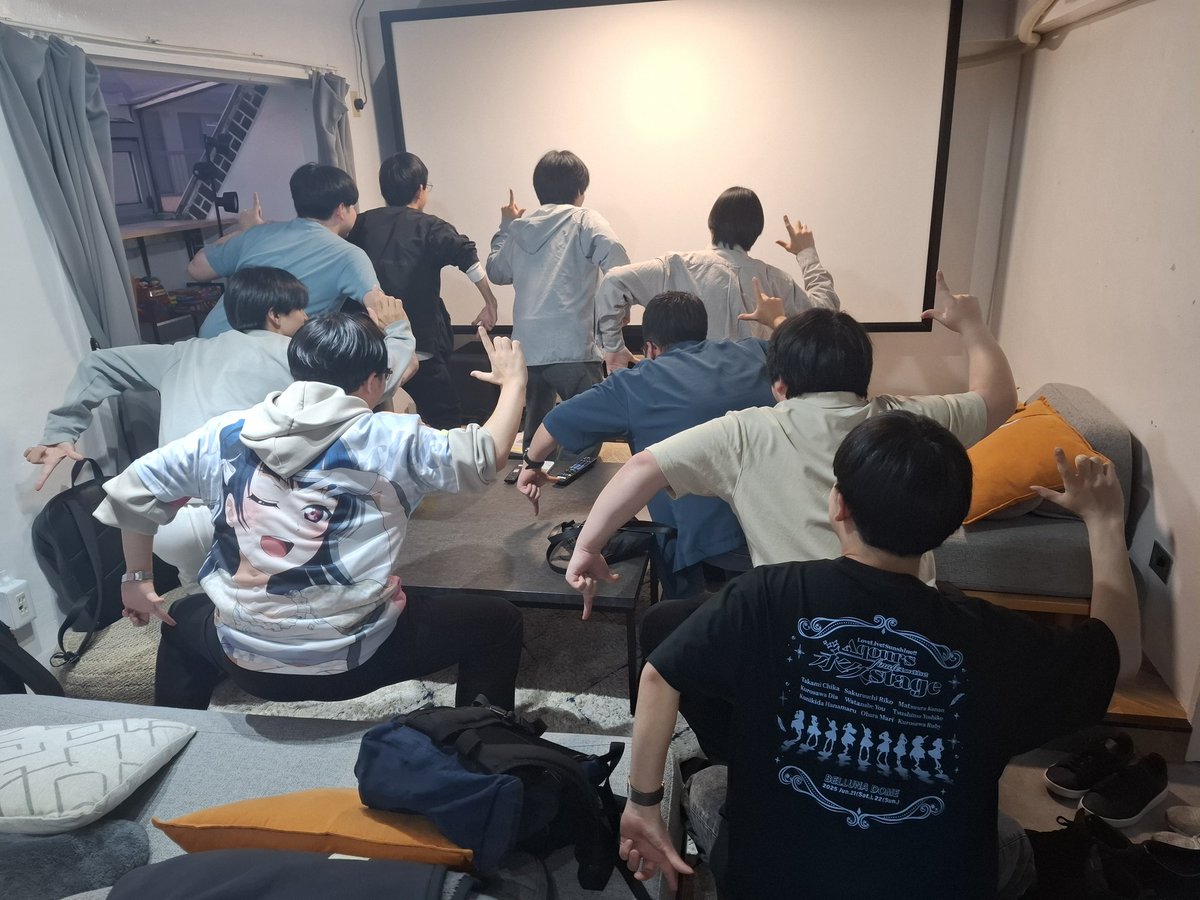 keiolovelive's tweet photo. ヒトリダケナンテエラベナイヨー❗
慶應義塾大学のスクールアイドル同好会です
本日は新入会員を含めていきづらい部!1stライブの鑑賞会を行いました❗
これからも様々な活動を行う予定ですので新規のご入会もお待ちしております😄
#春から慶應 #ラブライブ https://t.co/IyUFL9KiHE